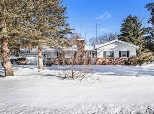 601 Sunnyside Dr, Dowagiac, MI 49047