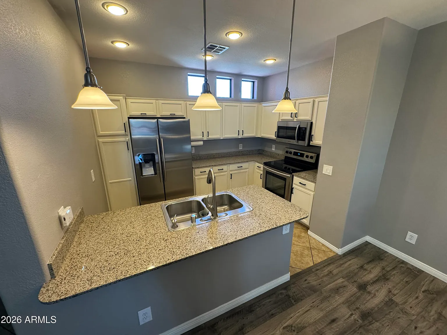 3 bed, 2.5 bath, 1523 sqft, $2,500 — Photo 4