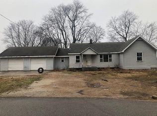 1101 Morgan Ave, Aurora, MO 65605