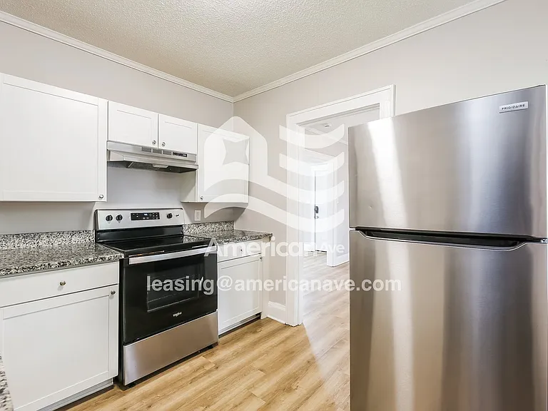 1176812_006_kitchen_7.jpg