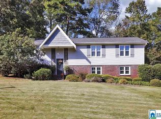 112 Cahaba Forest Dr, Trussville, AL 35173