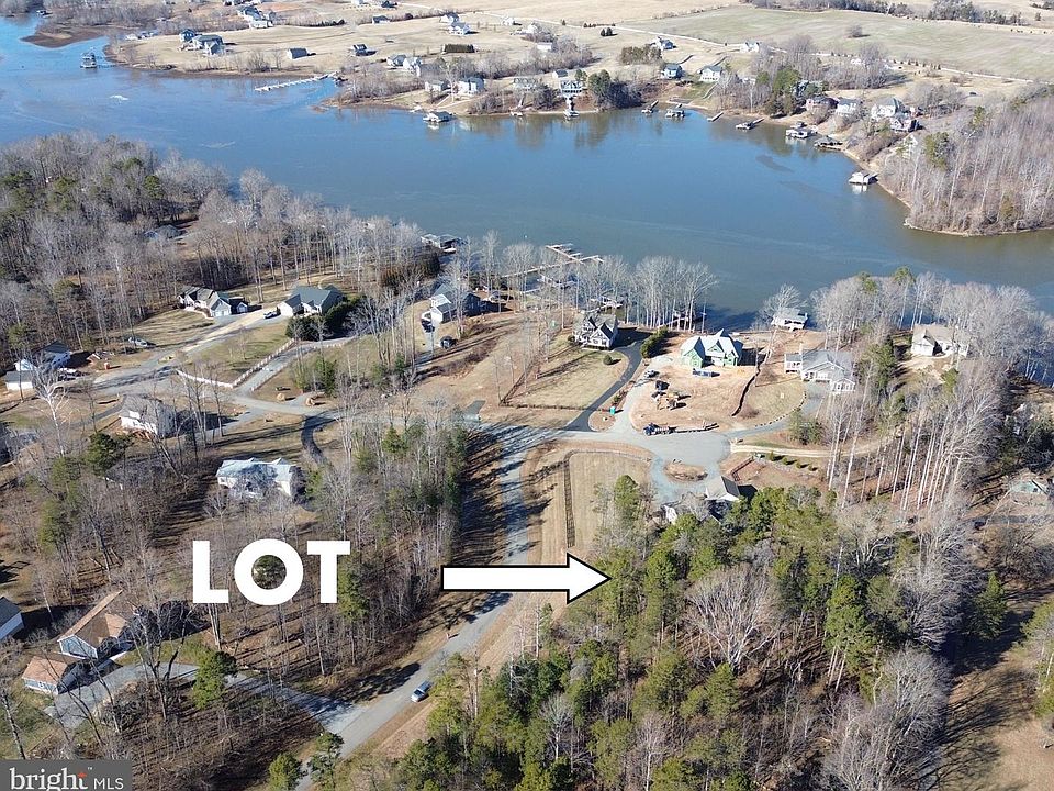 1st image of 22 Woodland Shores Dr