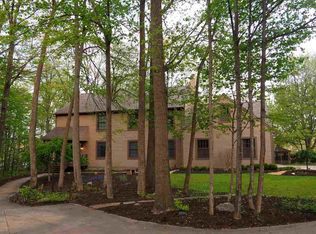 725 Oaktree Ct, Fort Wayne, IN 46845