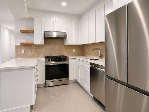 3rd image of 72 2nd Pl APT 1