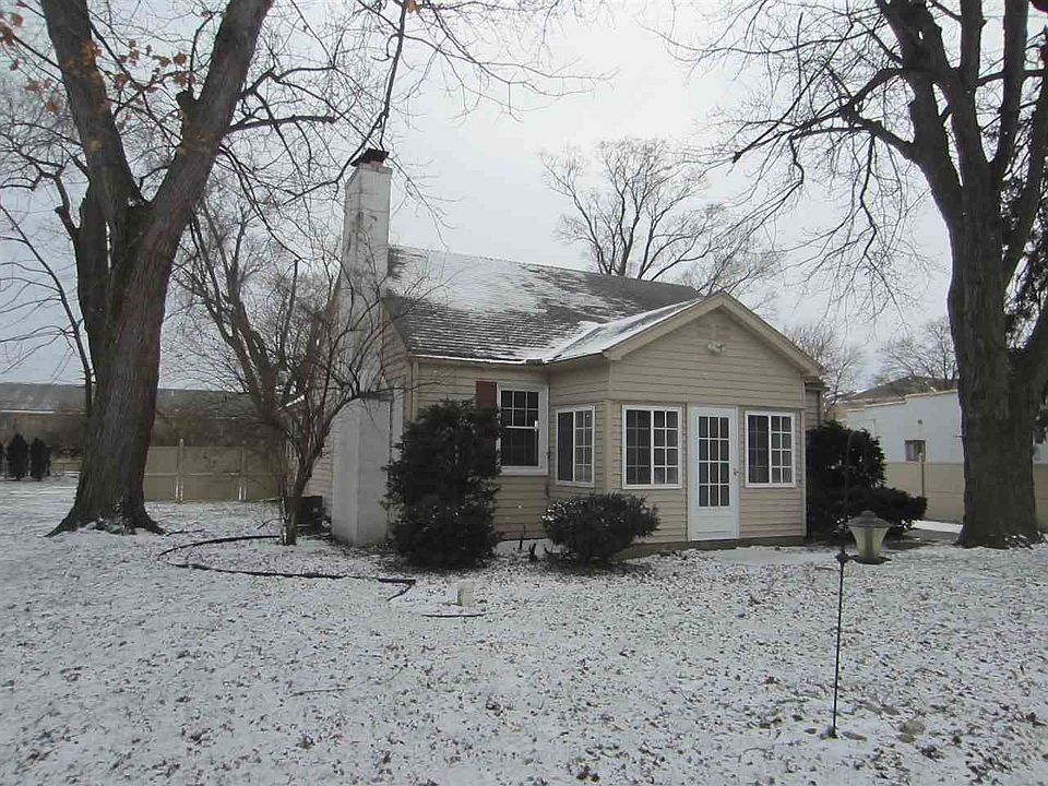 1st image of 19626 Paxson Dr S