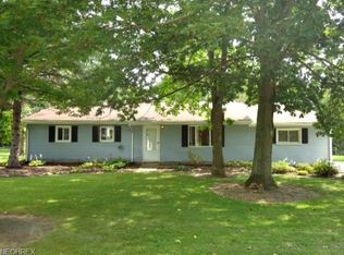 12923 Cherry Ln, Chesterland, OH 44026