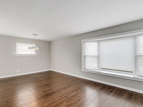 4th image of 247 N Yale Ave