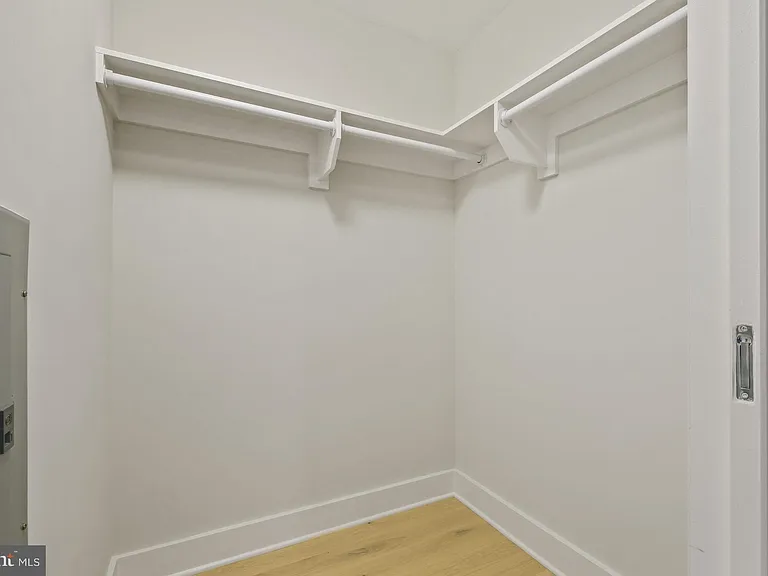 1211 Van St SE #404 — Photo 14