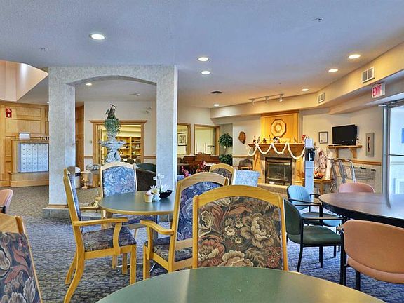 4th image of 4623 S 65th St #415