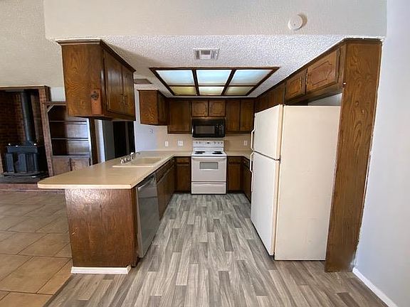 5th image of 9823 Larkspur Ln #9823