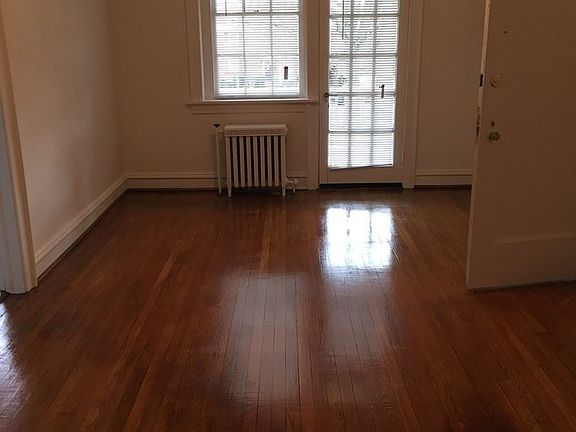 4th image of 3000 Monument Ave APT 06