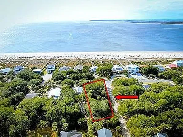 3329 Palmetto Blvd, Edisto Island, SC 29438