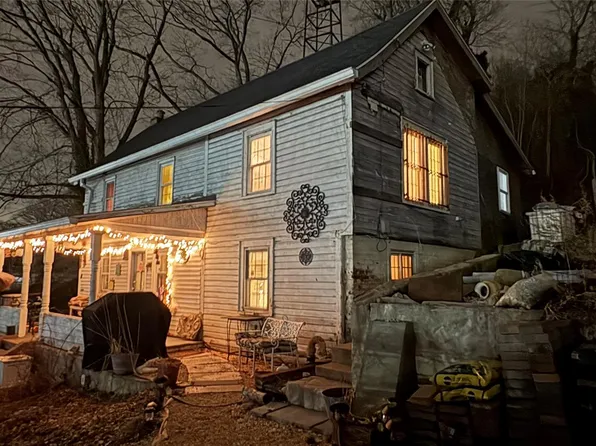 1673 Northern Boulevard, Roslyn, NY 11576