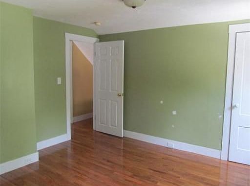 5th image of 27 Baker Ave