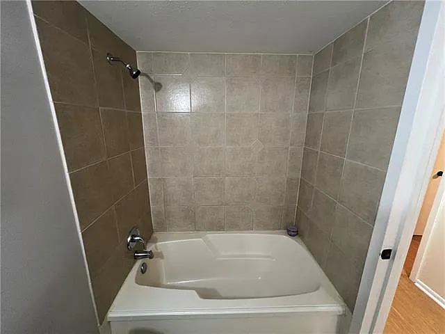 318 Lake Marina Ave #305 — Photo 12