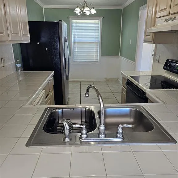 2549 Cedar Cypress Ct — Photo 4