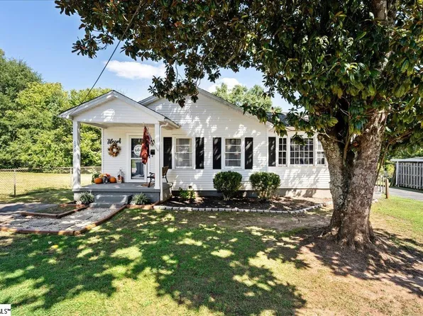 156 Holder St, Pickens, SC 29671