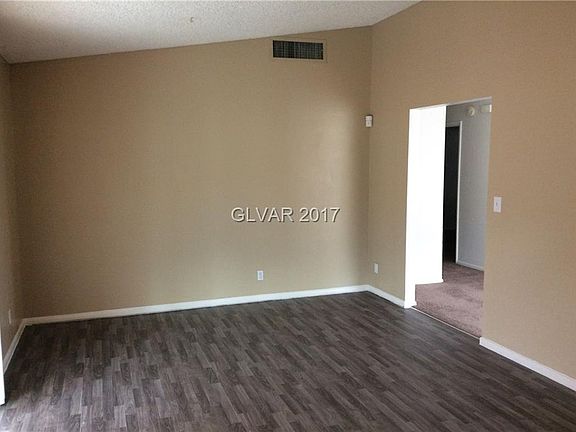 4th image of 312 Greenfield Ln #0