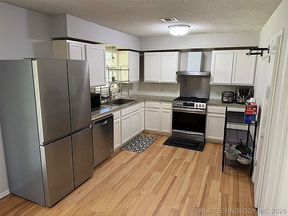 2nd image of 407 Nw #F