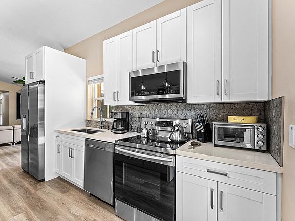 4th image of 7398 Granville Avenue