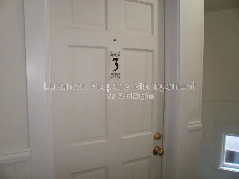 301 Douglas Ave #3 — Photo 1