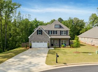 2109 Sherwood Dr, Opelika, AL 36801
