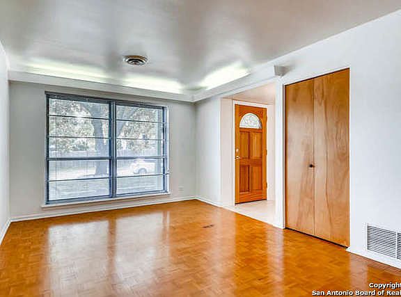 4th image of 4507 Warpath St