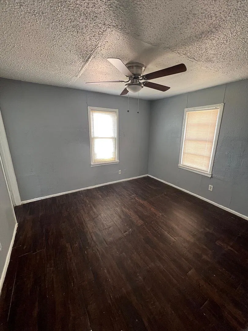 Coming Soon! $0 First Month's Rent / $0 Deposit At Move-In — Photo 3