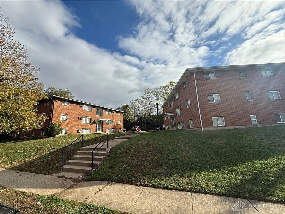 1st image of 410 N Cherrywood Ave