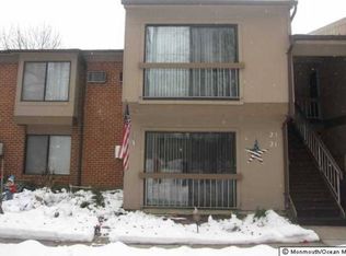 23 Manchester Ct, Red Bank, NJ 07701