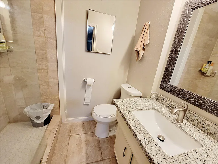 3005 Winchester Way — Photo 7