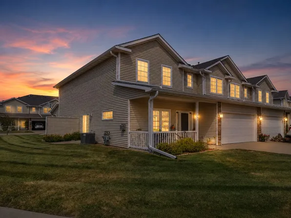 947 Red Hawk Way SE, Altoona, IA 50009