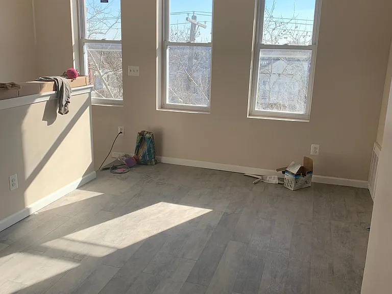 6105 W Jefferson St #3 — Photo 9