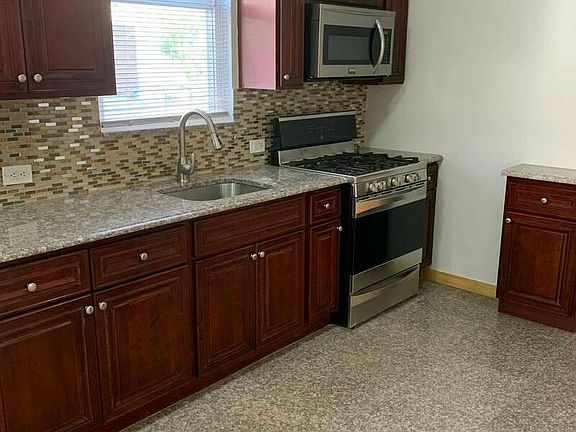 3rd image of 2331 37th St APT 1
