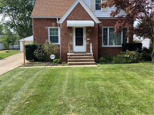 834 E 237th St, Euclid, OH 44123