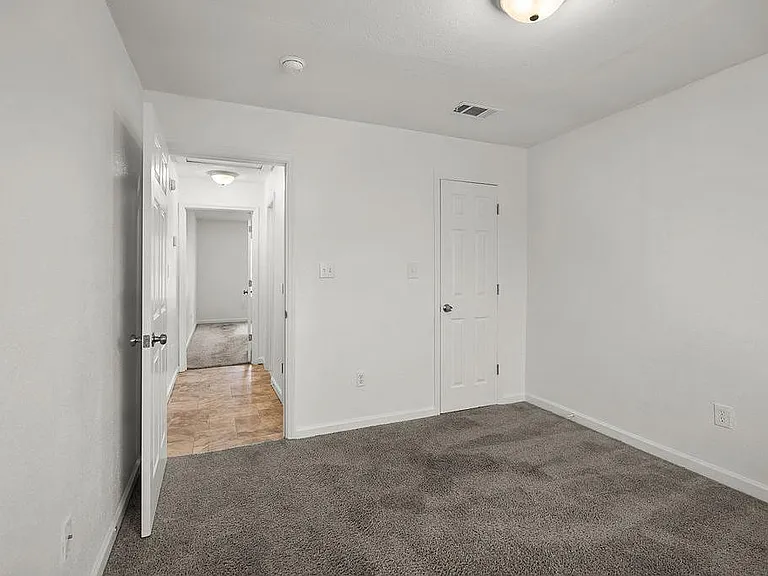 802 Stetson Ave #804 — Photo 9