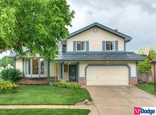 5553 N 111th St, Omaha, NE 68164