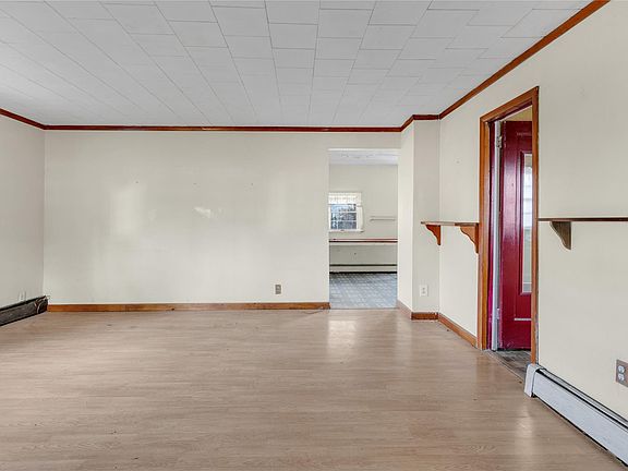 5th image of 17 Adirondack Dr