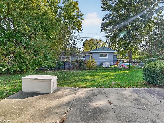 4th image of 3810 Clearview Dr