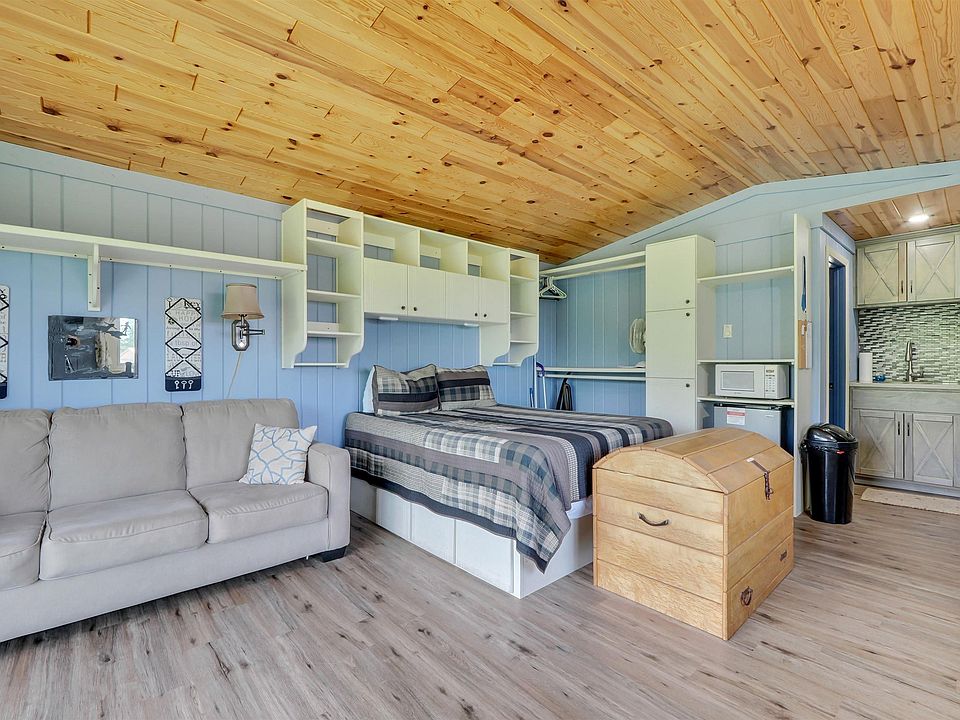 5712 Shanty Creek Rd Bellaire, MI, 49615 Apartments for Rent Zillow