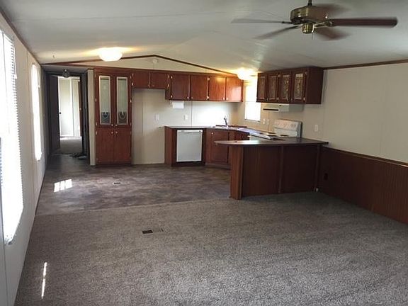 4th image of 411 Carol Renee Ct