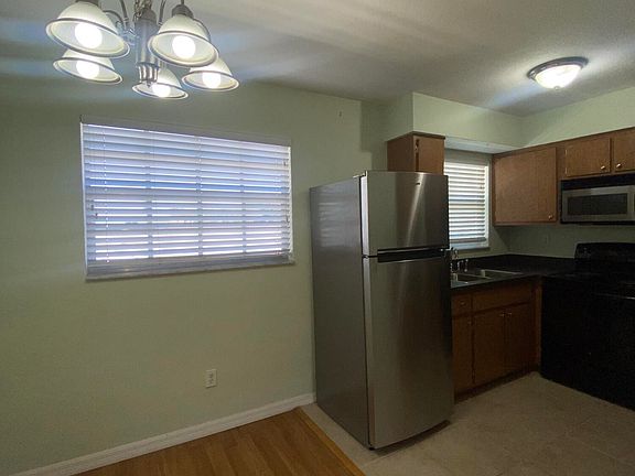 5th image of 405 Adams Ave APT 8