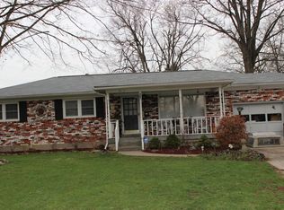 4902 Cedar Brook Ct, Louisville, KY 40219
