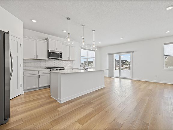 5th image of 3825 Henna Ave N