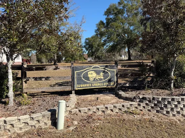 9155 38th Ter, Live Oak, FL 32060