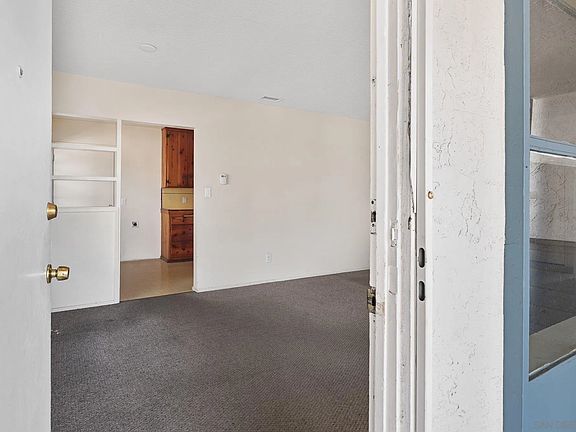 5th image of 5037 Waring Rd