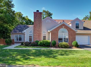 56 Woolsey Ct, Pennington, NJ 08534