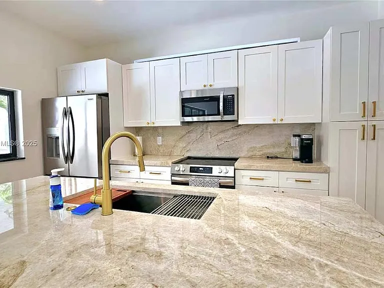 3409 Diane Dr — Photo 10
