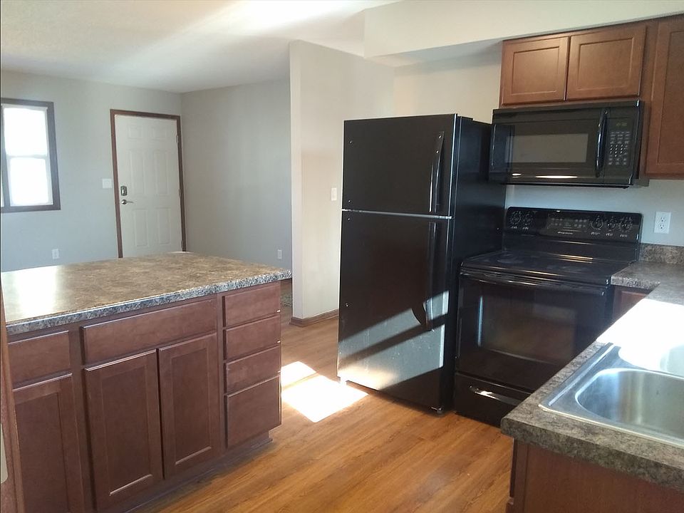 1st image of 101 S 4th Ave #302