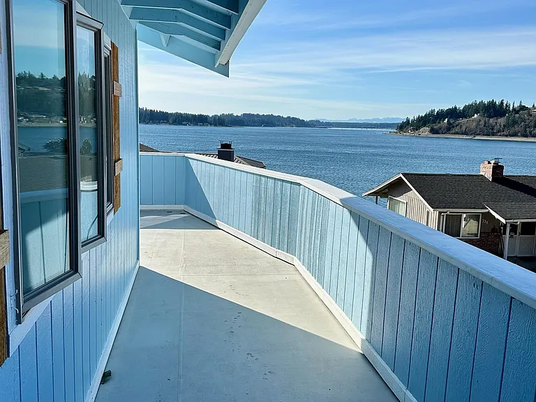740 Berg Ct NW — Photo 31